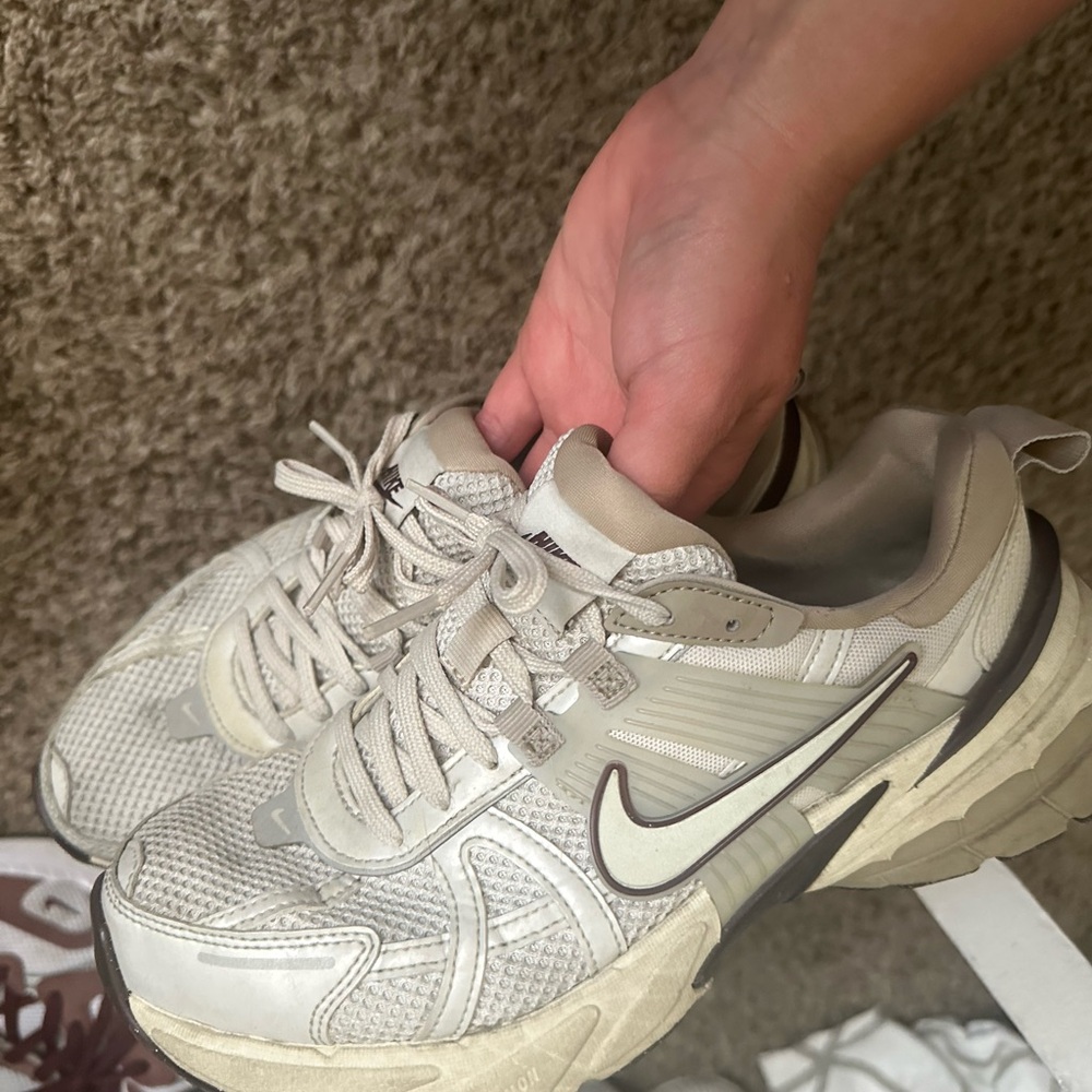 Nike women’s sneakers